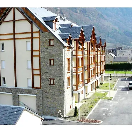 Well-kept In A Mountain Village *