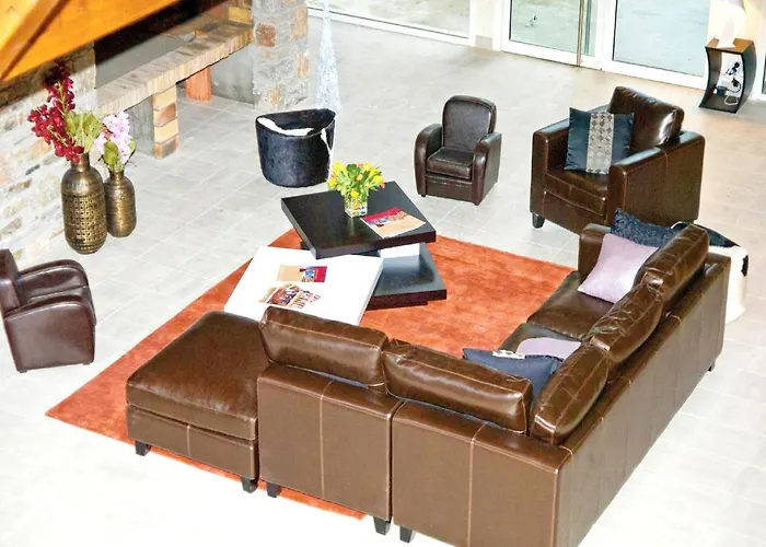 Well-kept In A Mountain Village Saint-Mamet